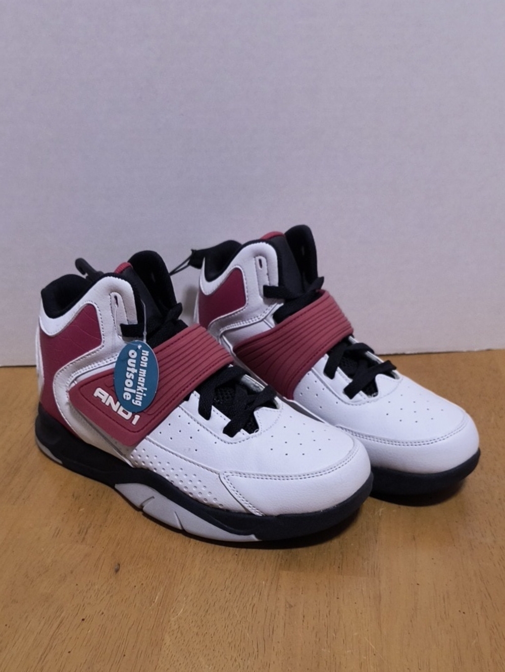 And1 Kids High-Top Sneakers in White and Burgundy Size 4